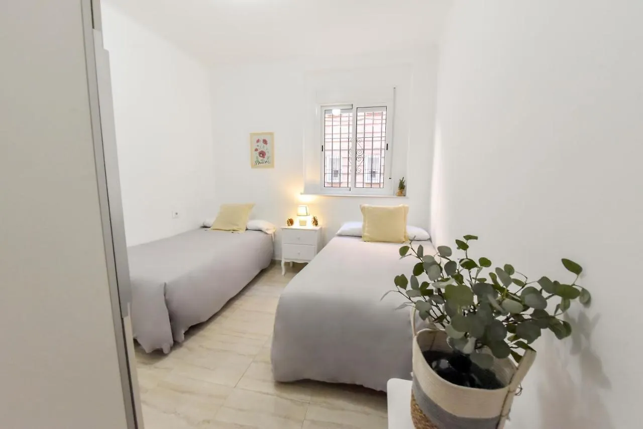 Apartment New! Spacious & River Seville Spain