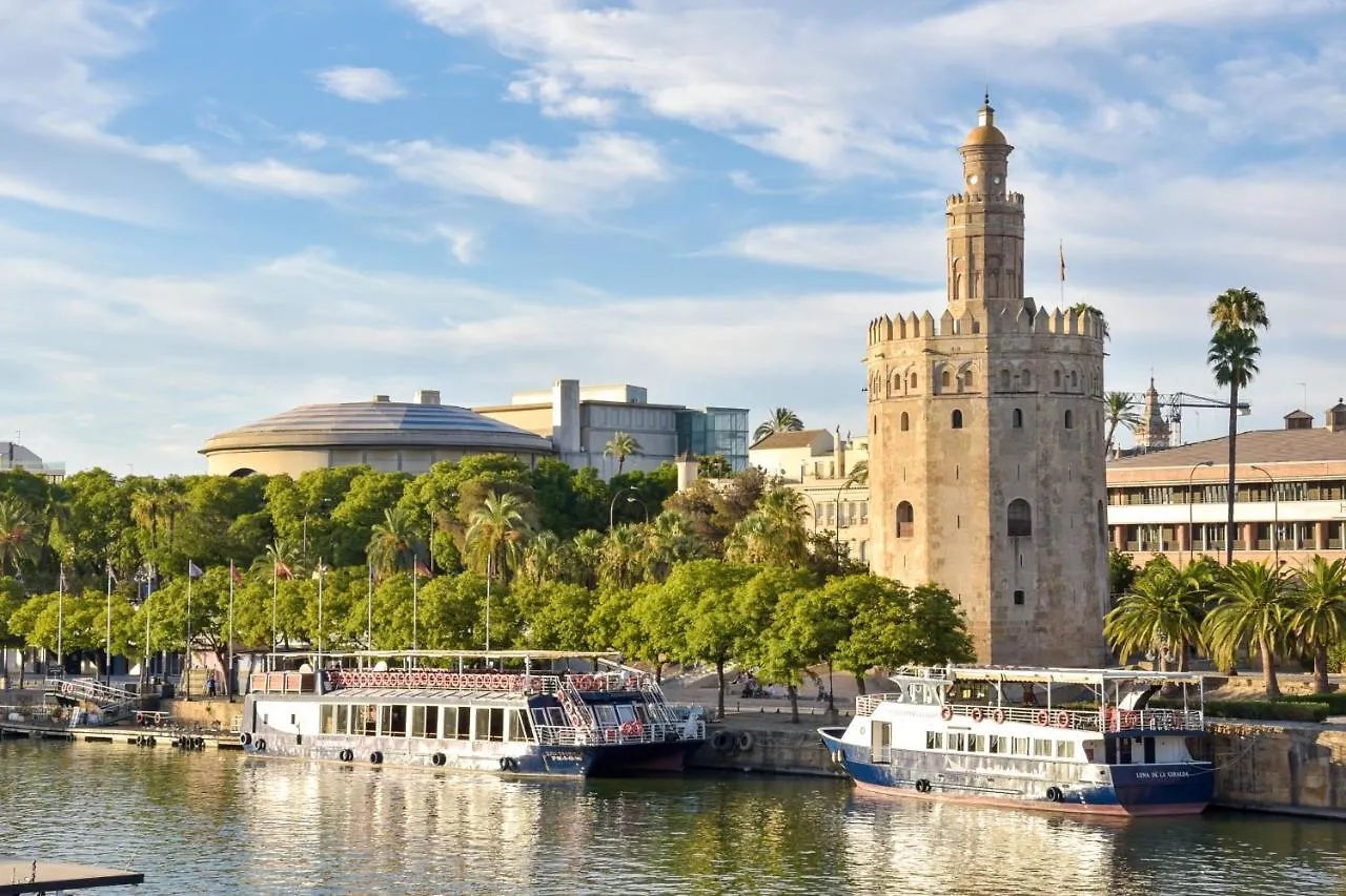 Apartment New! Spacious & River Seville